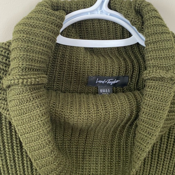 2/20 olive green knit turtleneck - Picture 2 of 2